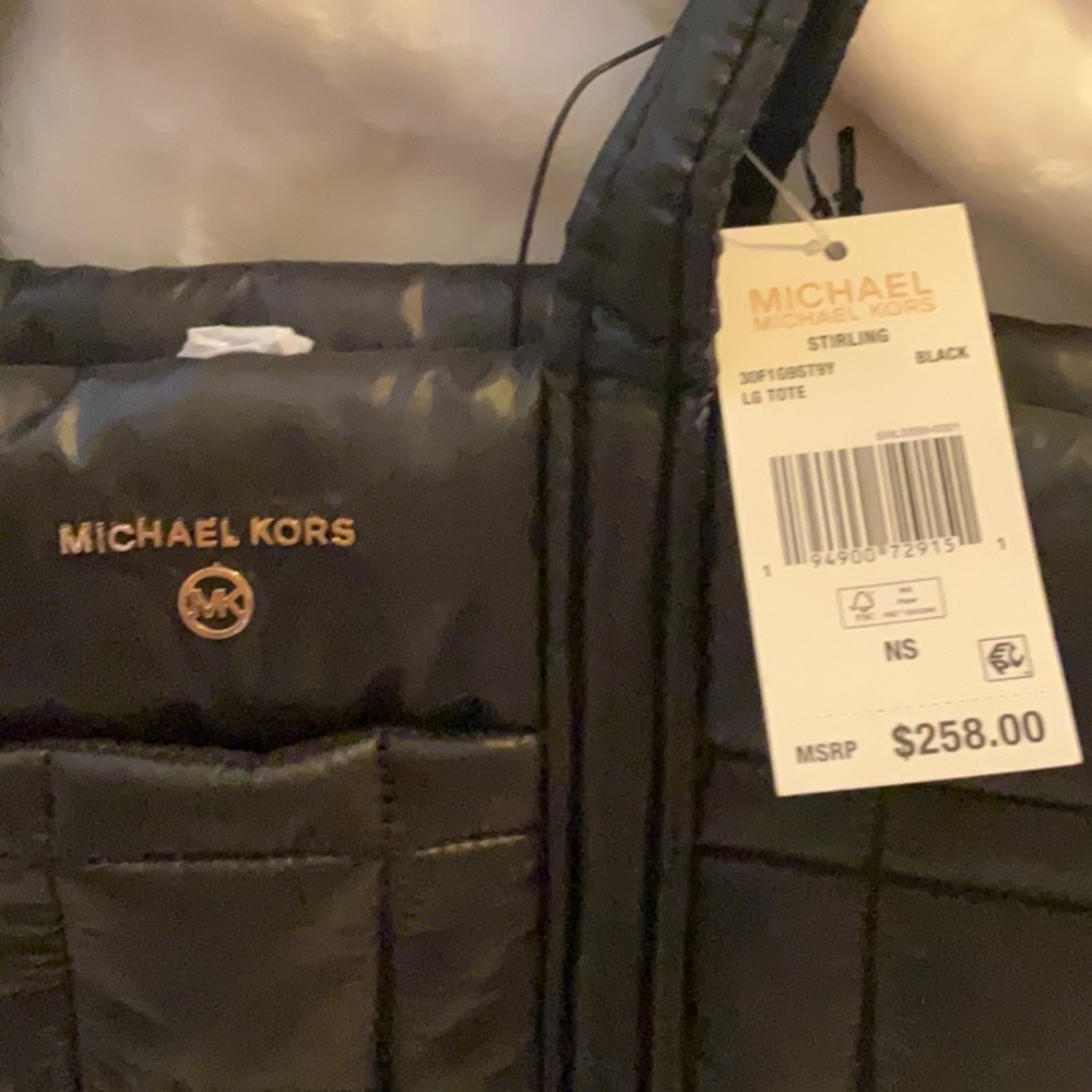 Make: Michael Kors Brand New puffy, large tote, black - Picture 4 of 7